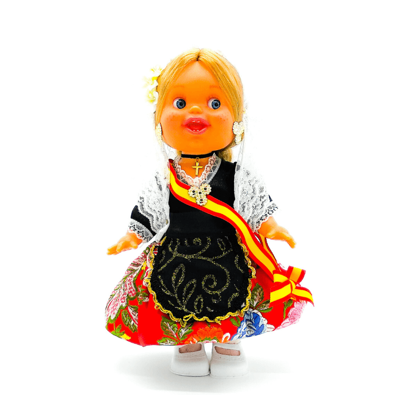 Muñeca Lara regional Alicantina
