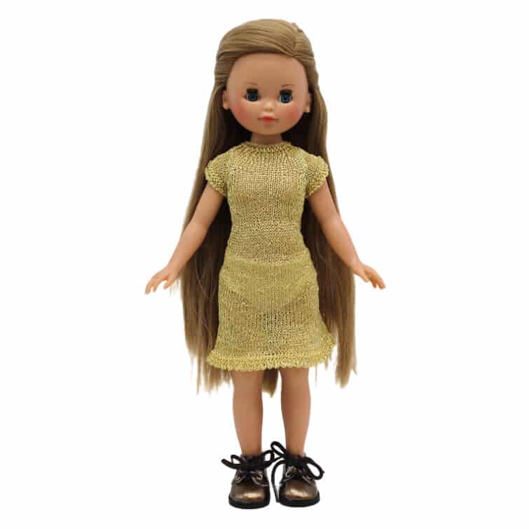 Muñeca colección Elena Folk