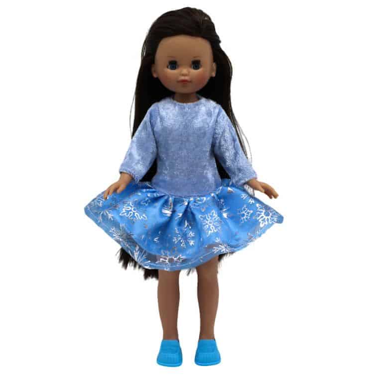Muñeca colección Elena Folk